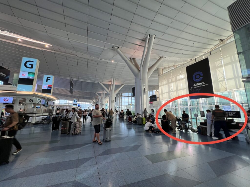羽田空港 国際線第3ターミナル 3F 出発ロビーの ”パッキングエリア”