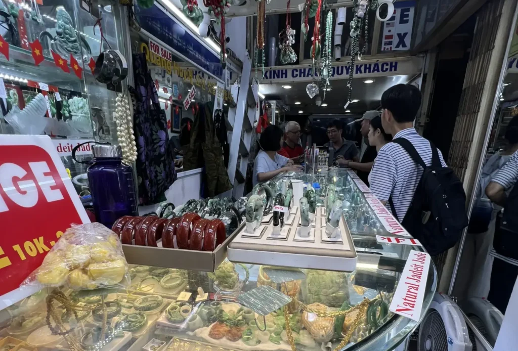 ハノイでおすすめの両替屋　Quang Huy Gemstone　